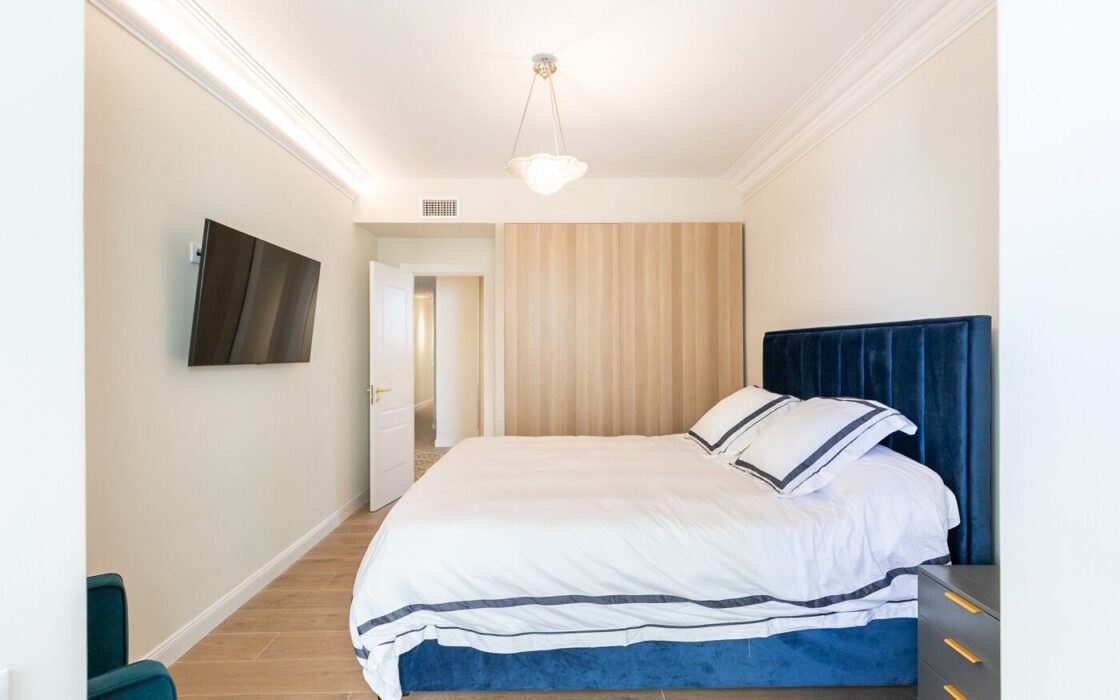 Унікальна квартира 163 кв.м в Ешампле, Барселона з балконом