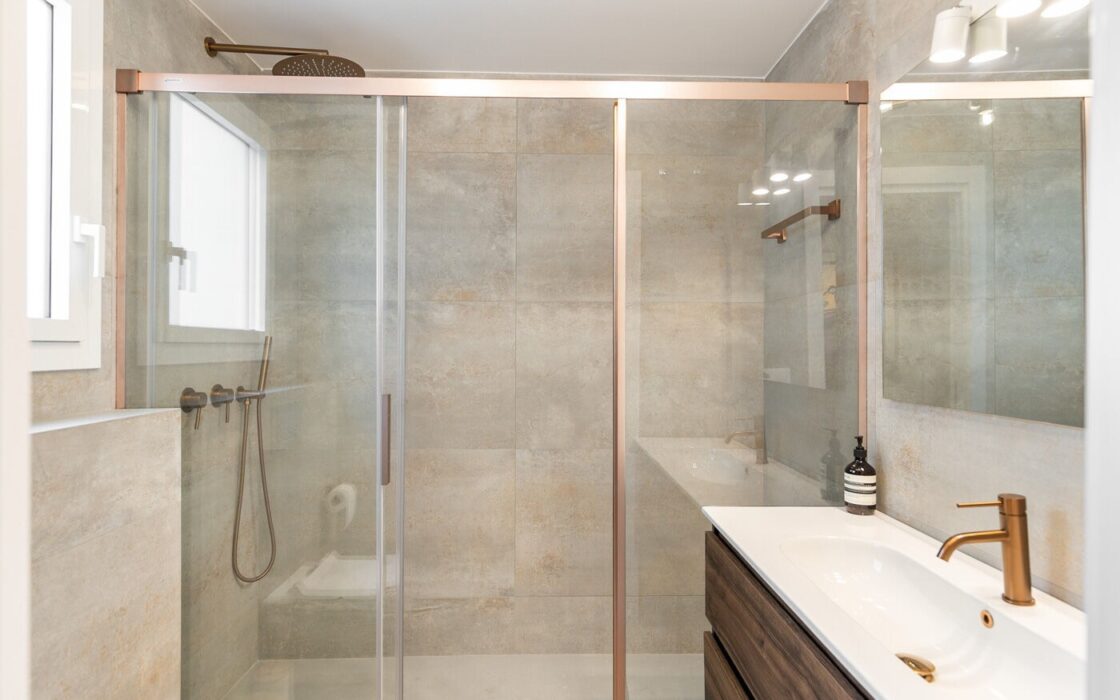 Унікальна квартира 163 кв.м в Ешампле, Барселона з балконом