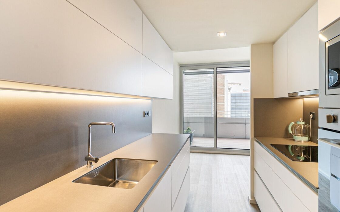 Квартира 132 кв.м с террасой и видом на море, Барселона