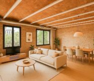 Отремонтированная квартира в центре Барселоны, 4 комнаты