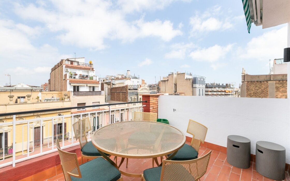 Стильный пентхаус с террасами в Эшампле Эскерра Барселона 112 кв.м