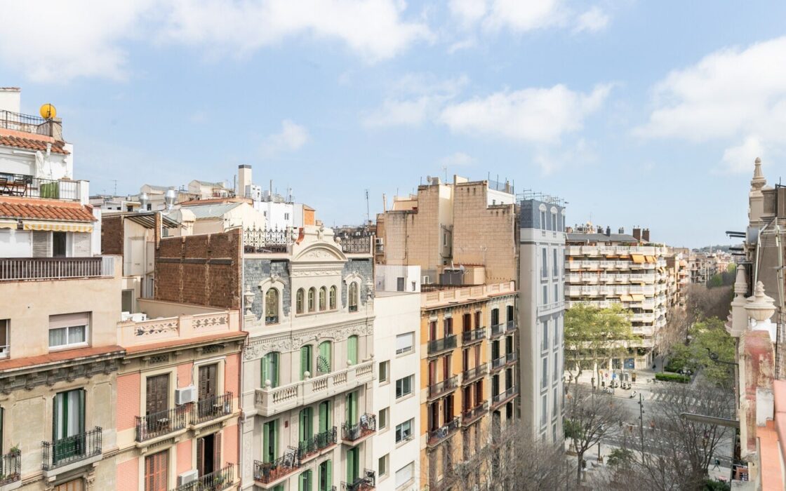 Стильный пентхаус с террасами в Эшампле Эскерра Барселона 112 кв.м