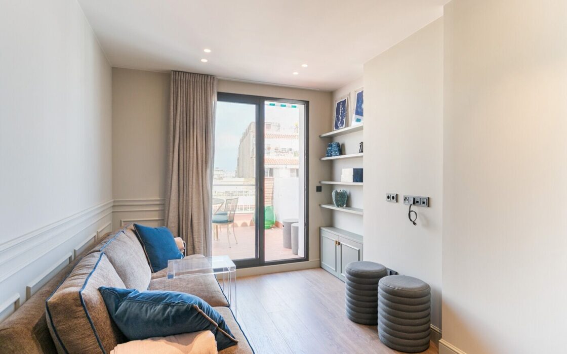 Стильный пентхаус с террасами в Эшампле Эскерра Барселона 112 кв.м