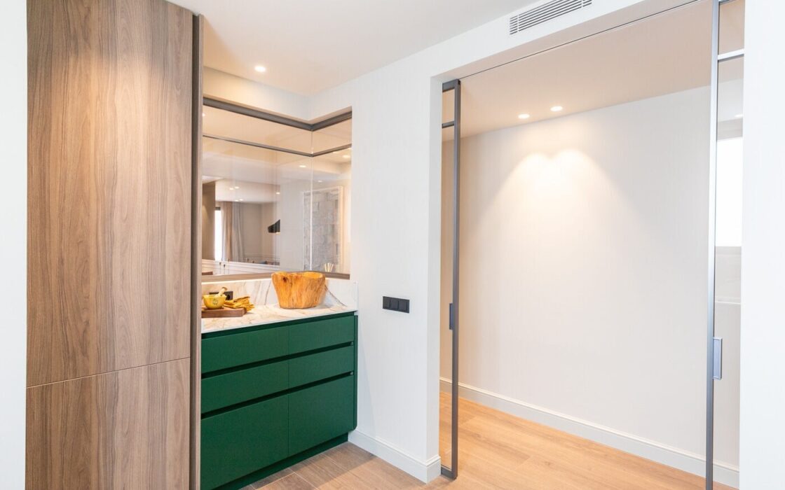 Стильный пентхаус с террасами в Эшампле Эскерра Барселона 112 кв.м