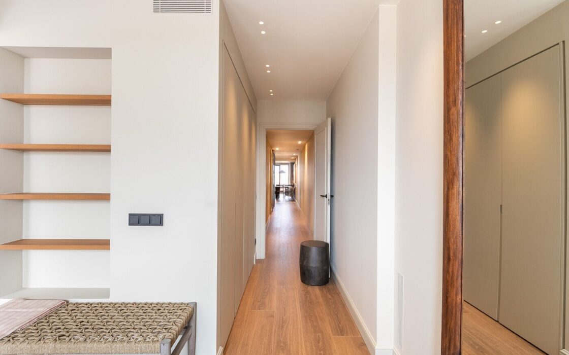 Стильный пентхаус с террасами в Эшампле Эскерра Барселона 112 кв.м