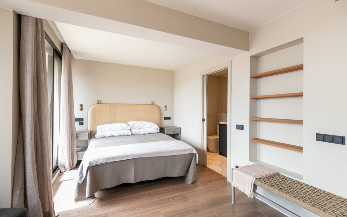 Стильный пентхаус с террасами в Эшампле Эскерра Барселона 112 кв.м