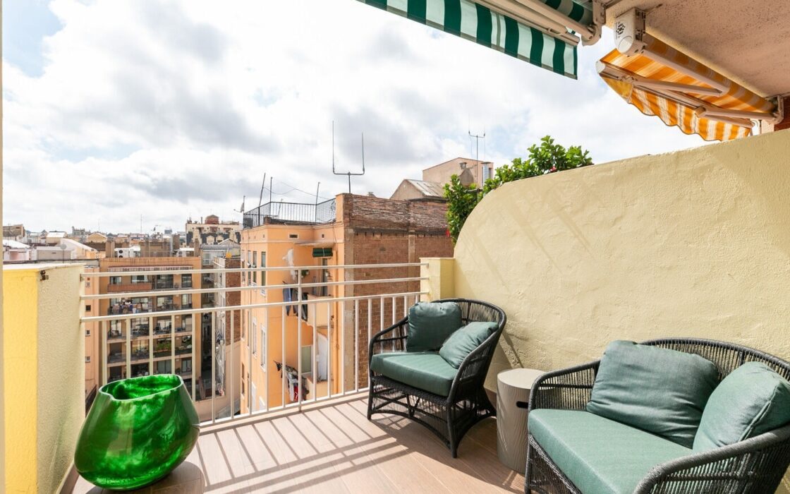 Стильный пентхаус с террасами в Эшампле Эскерра Барселона 112 кв.м