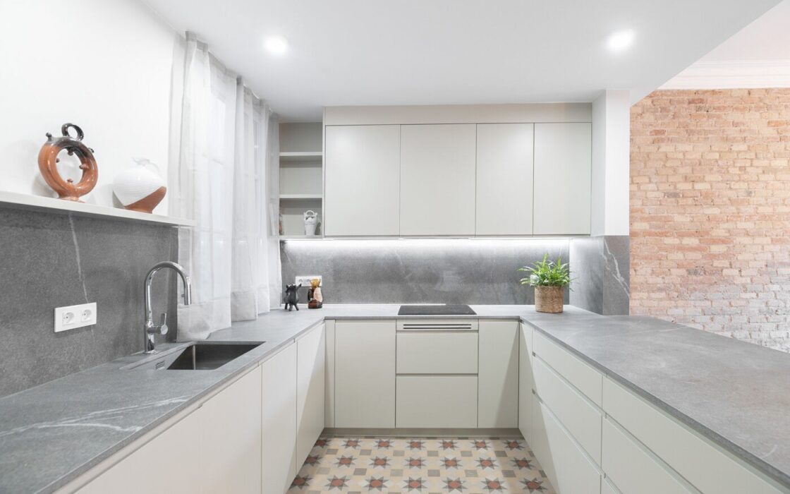 Елегантна квартира з терасою в Ешампле, Барселона 141 кв.м.