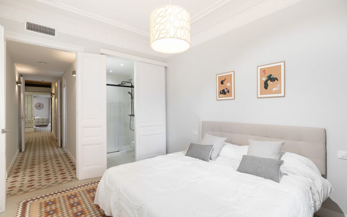 Елегантна квартира з терасою в Ешампле, Барселона 141 кв.м.