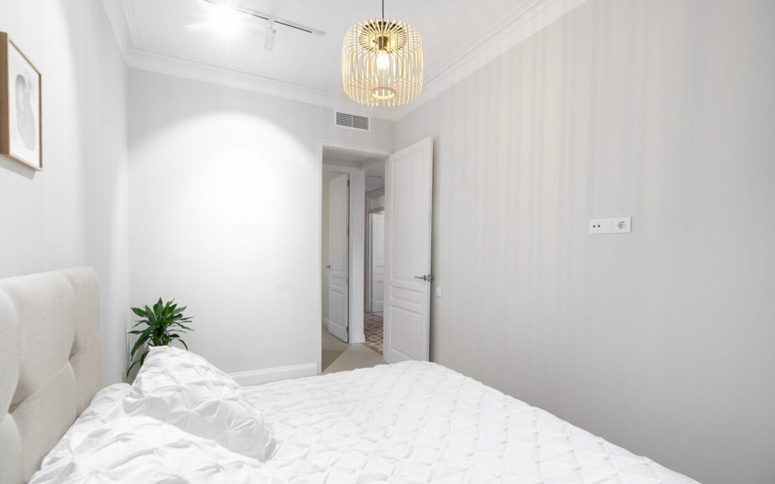 Елегантна квартира з терасою в Ешампле, Барселона 141 кв.м.