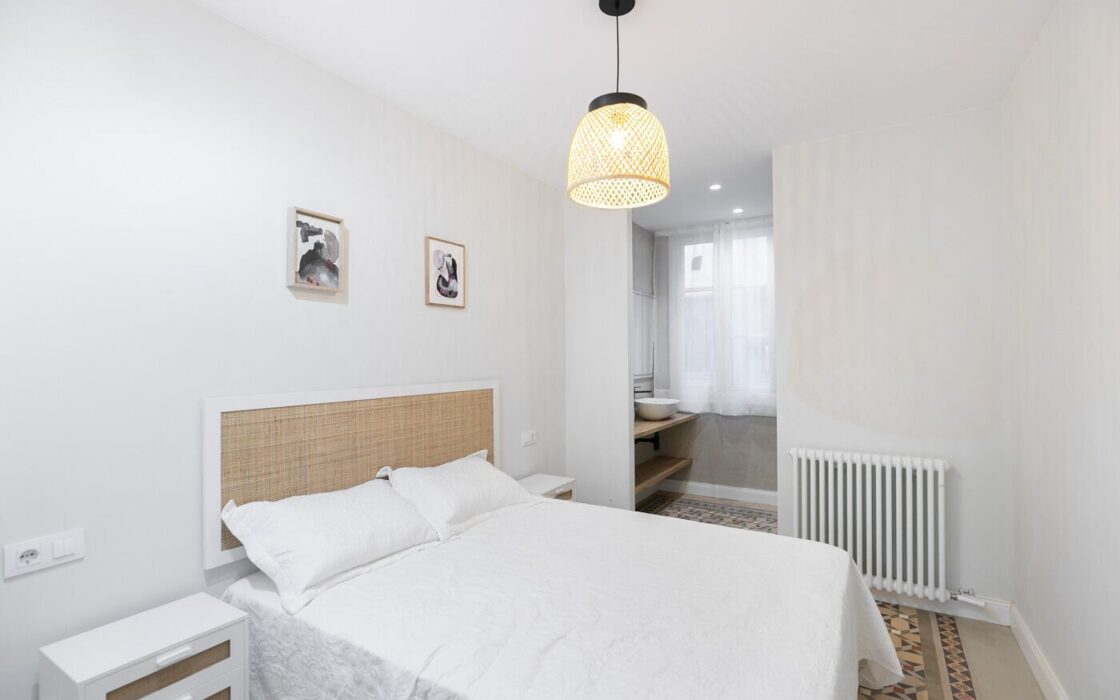 Елегантна квартира з терасою в Ешампле, Барселона 141 кв.м.