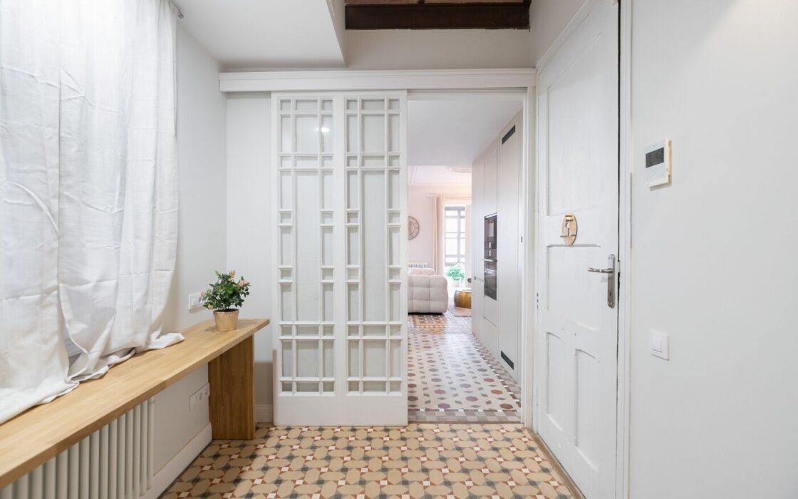 Елегантна квартира з терасою в Ешампле, Барселона 141 кв.м.