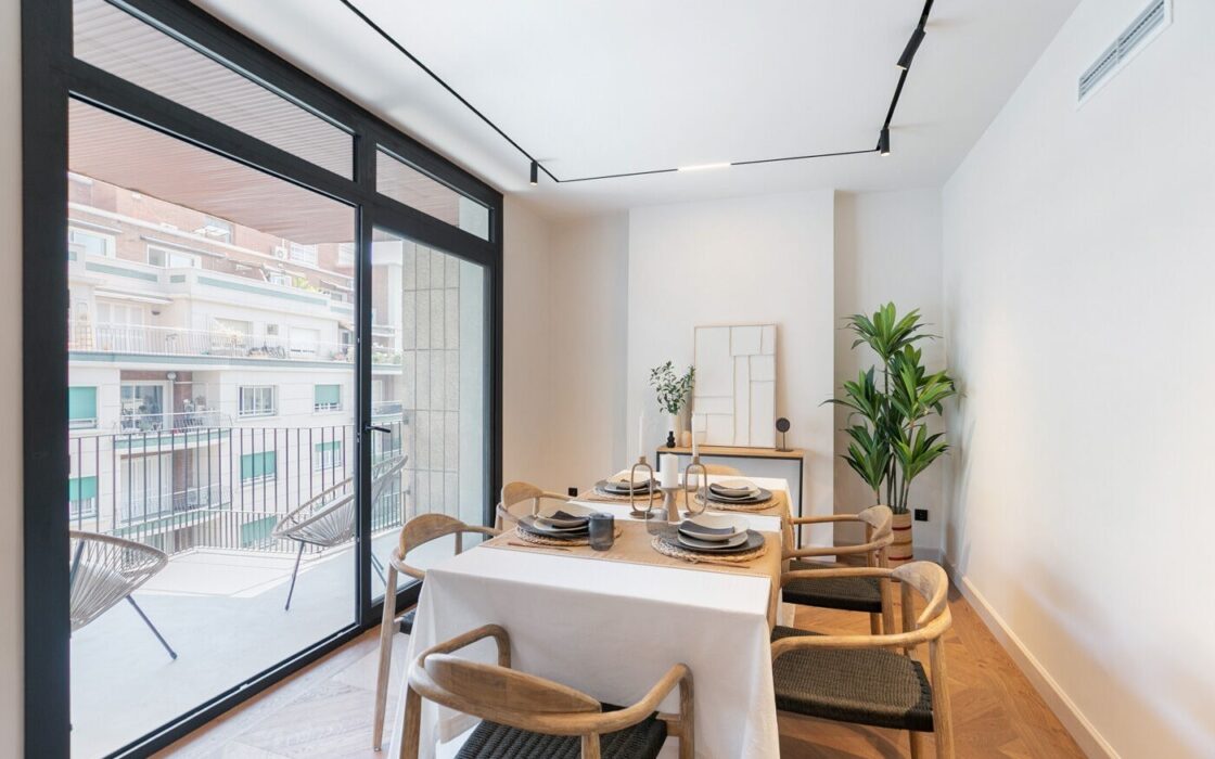 Квартира 163 кв.м с террасой в Сант-Жерваси, Барселона