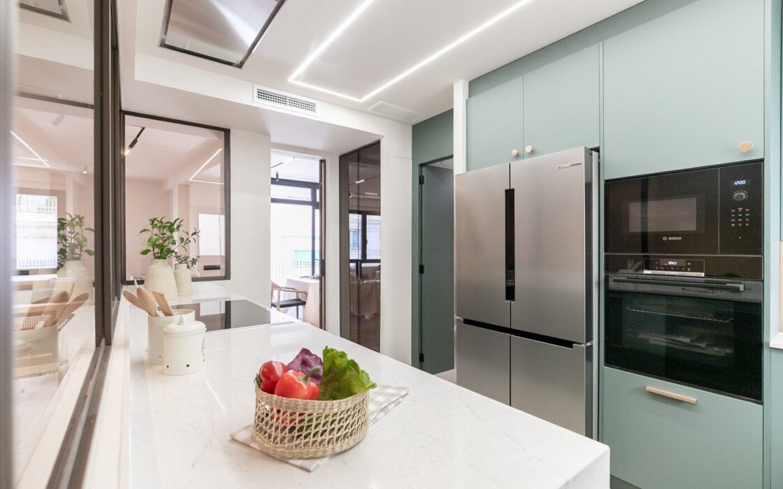 Квартира 163 кв.м с террасой в Сант-Жерваси, Барселона