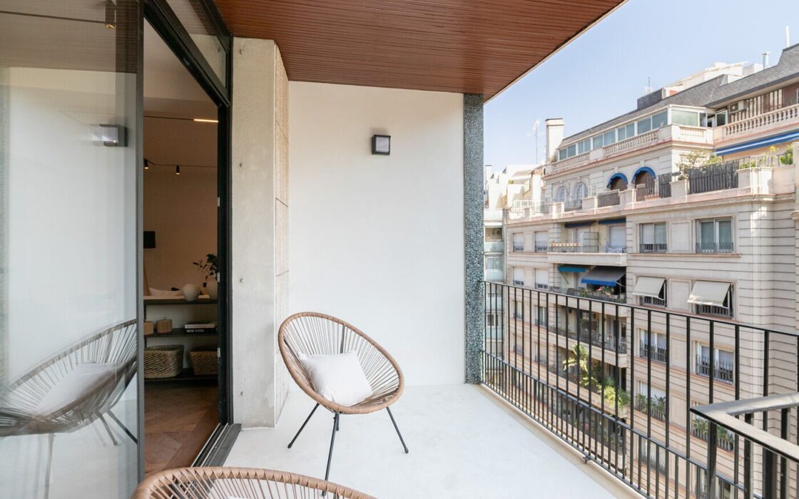 Квартира 163 кв.м с террасой в Сант-Жерваси, Барселона