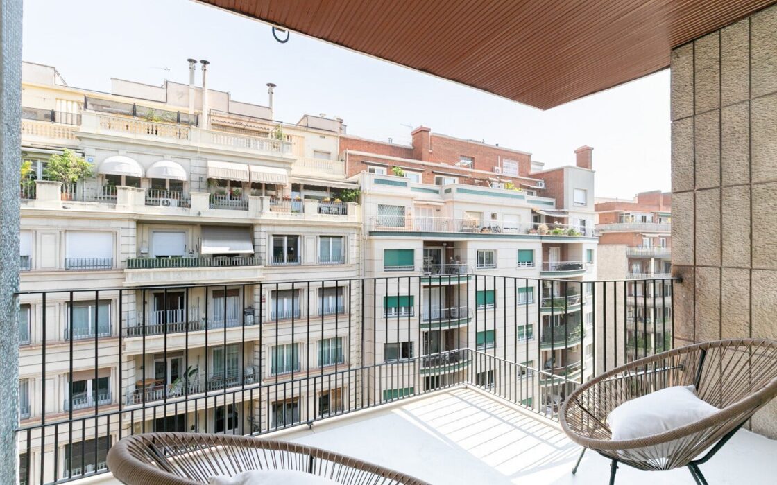 Квартира 163 кв.м с террасой в Сант-Жерваси, Барселона