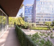 Элегантная квартира с террасой 167 кв.м в Барселоне