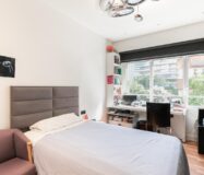 Элегантная квартира с террасой 167 кв.м в Барселоне