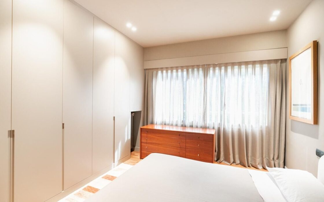 Элегантная квартира с террасой 167 кв.м в Барселоне