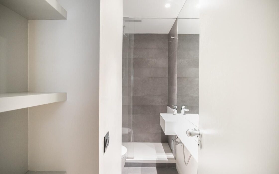 Элегантная квартира с террасой 167 кв.м в Барселоне