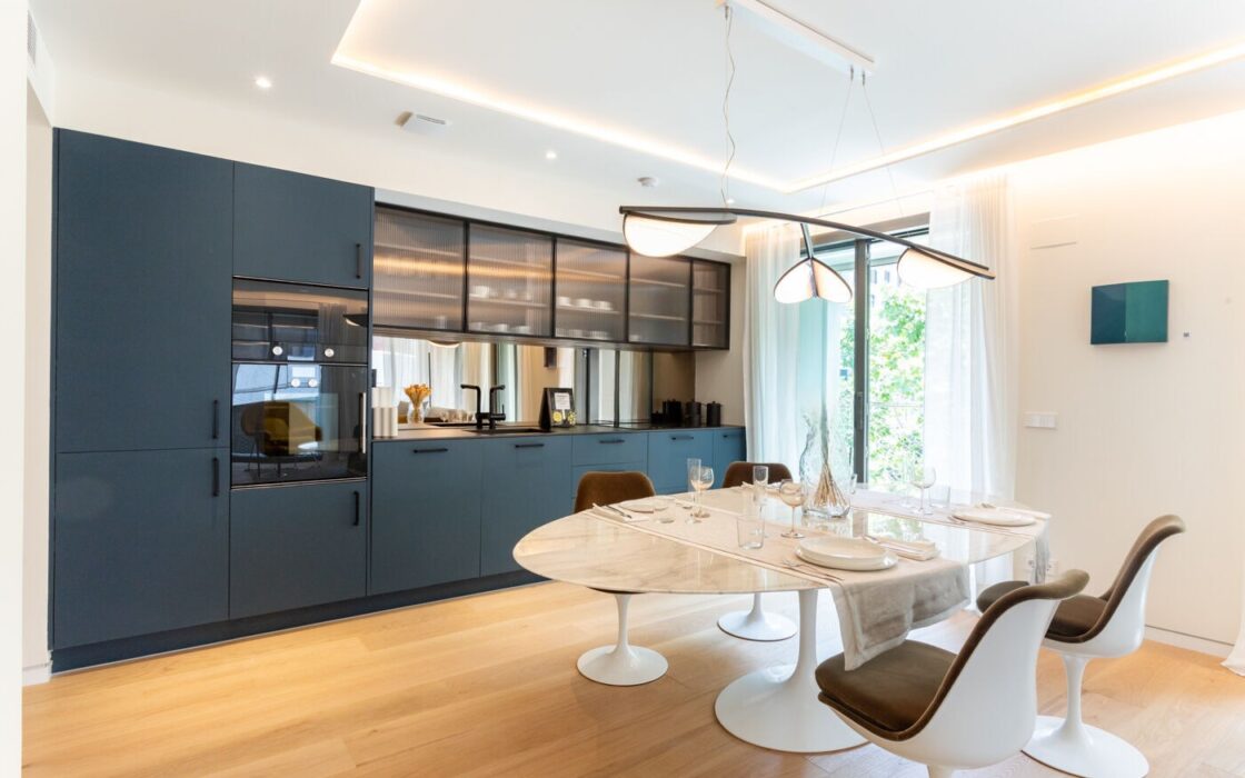 Премиальные апартаменты с террасой в Эшампле Барселона 120 кв.м