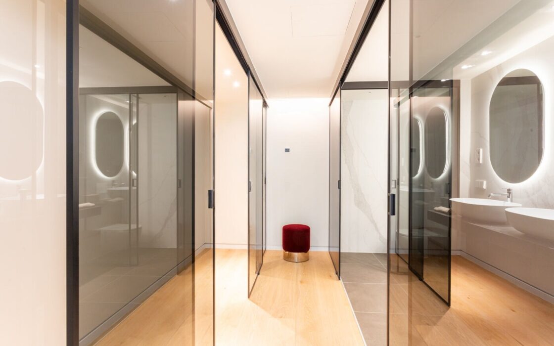 Премиальные апартаменты с террасой в Эшампле Барселона 120 кв.м