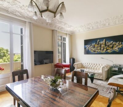 Елегантна квартира в Ешампле з видом на університетські сади