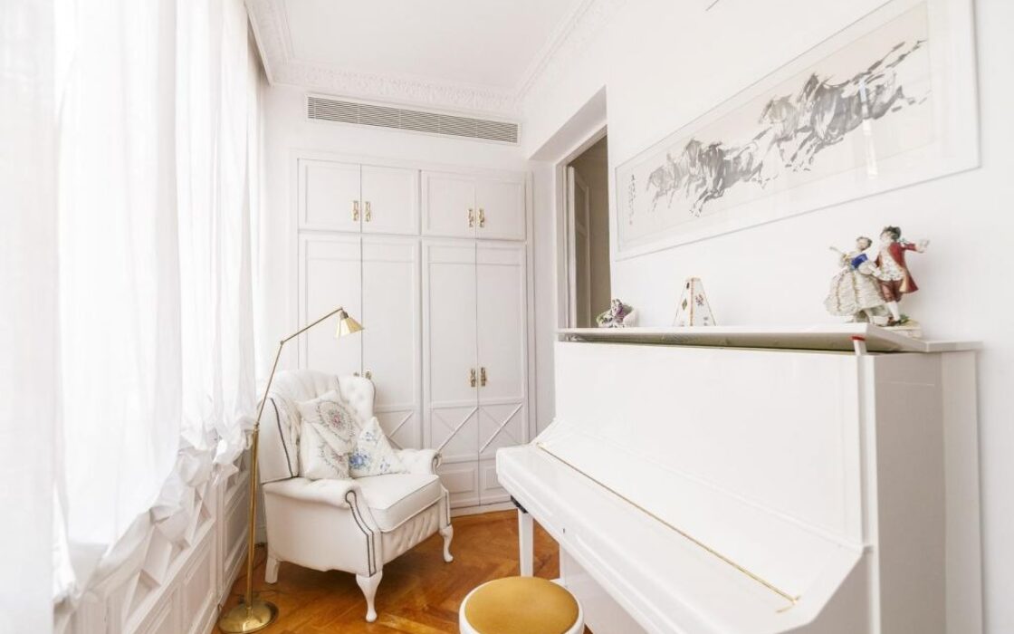 Елегантна квартира в Ешампле з видом на університетські сади