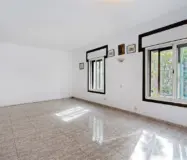 Квартира 177 кв.м под ремонт в историческом здании Барселоны