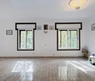 Квартира 177 кв.м под ремонт в историческом здании Барселоны