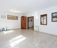 Квартира 177 кв.м под ремонт в историческом здании Барселоны