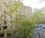 Квартира 177 кв.м под ремонт в историческом здании Барселоны