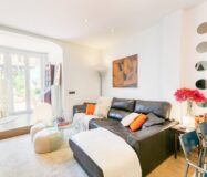 Квартира з терасою 300 кв.м в класичній будівлі Барселони