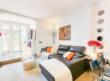 Квартира з терасою 300 кв.м в класичній будівлі Барселони