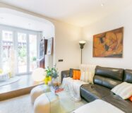 Квартира з терасою 300 кв.м в класичній будівлі Барселони