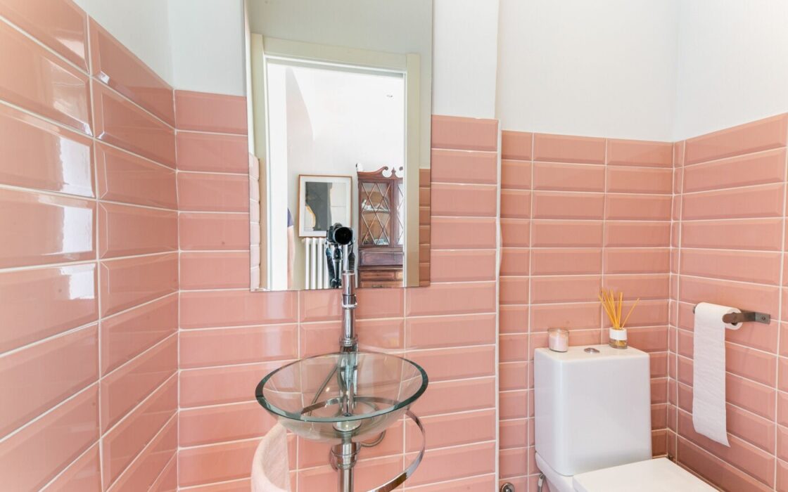 Квартира з терасою 300 кв.м в класичній будівлі Барселони