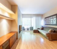 Елегантна квартира з терасою в Барселоні 140 кв.м.