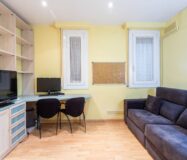 Елегантна квартира з терасою в Барселоні 140 кв.м.