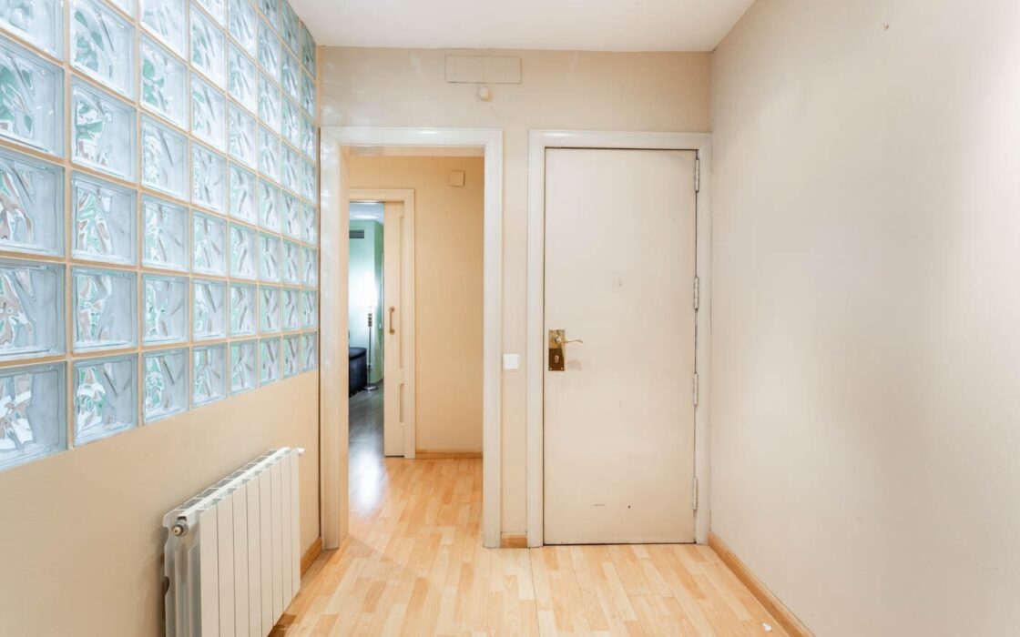 Елегантна квартира з терасою в Барселоні 140 кв.м.