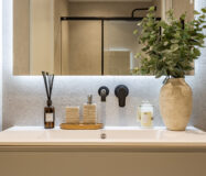 Отреставрированная квартира в центре Барселоны 120 кв.м с террасой