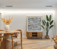 Отреставрированная квартира в центре Барселоны 120 кв.м с террасой