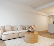 Отреставрированная квартира в центре Барселоны 120 кв.м с террасой