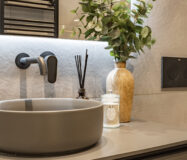 Отреставрированная квартира в центре Барселоны 120 кв.м с террасой