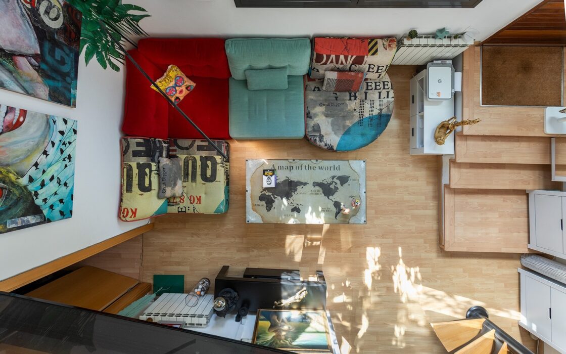 Дуплекс с террасой в спокойном районе Лес-Кортс, Барселона 82 кв.м