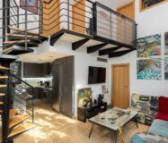 Дуплекс с террасой в спокойном районе Лес-Кортс, Барселона 82 кв.м