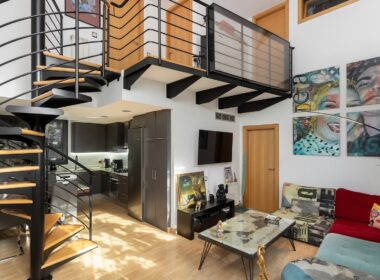 Дуплекс с террасой в спокойном районе Лес-Кортс, Барселона 82 кв.м