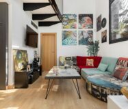 Дуплекс с террасой в спокойном районе Лес-Кортс, Барселона 82 кв.м