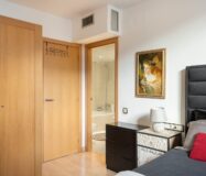 Дуплекс с террасой в спокойном районе Лес-Кортс, Барселона 82 кв.м