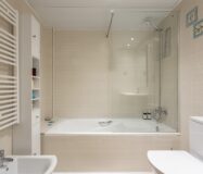 Дуплекс с террасой в спокойном районе Лес-Кортс, Барселона 82 кв.м