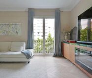 Просторная квартира 222 кв.м с балконами в Барселоне